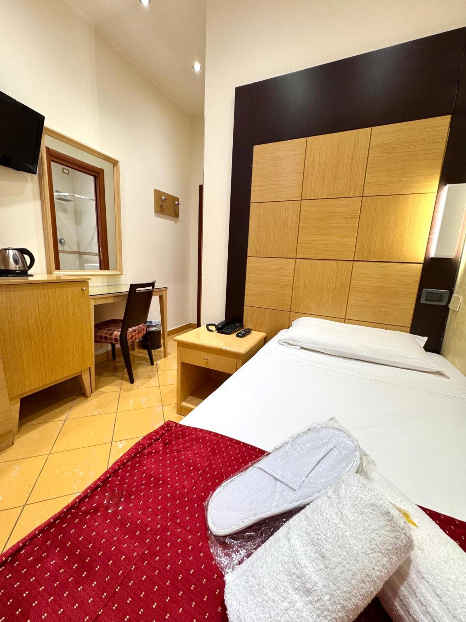 Hotel Fiorella Milano Ngoại thất bức ảnh