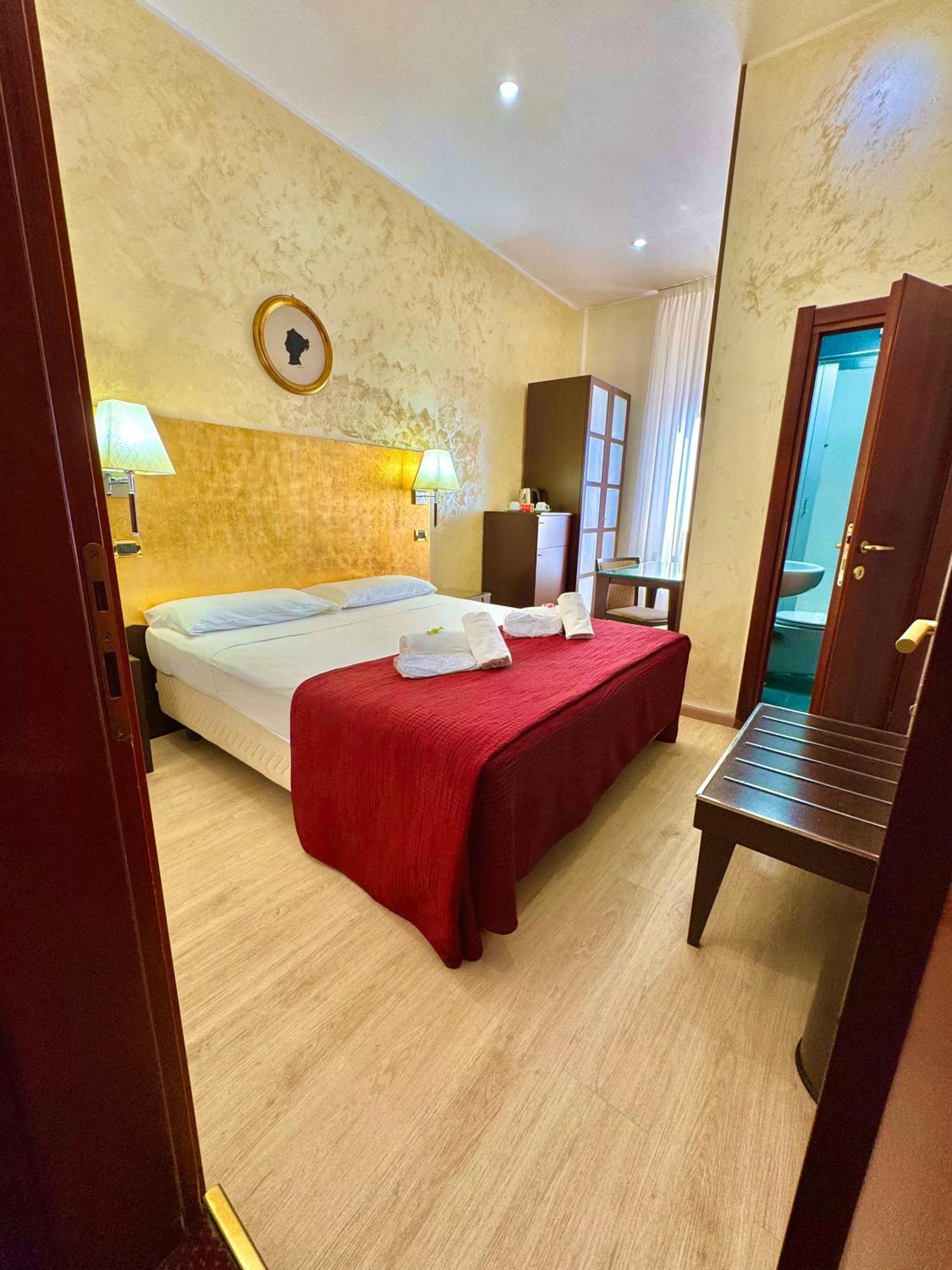 Hotel Fiorella Milano Ngoại thất bức ảnh
