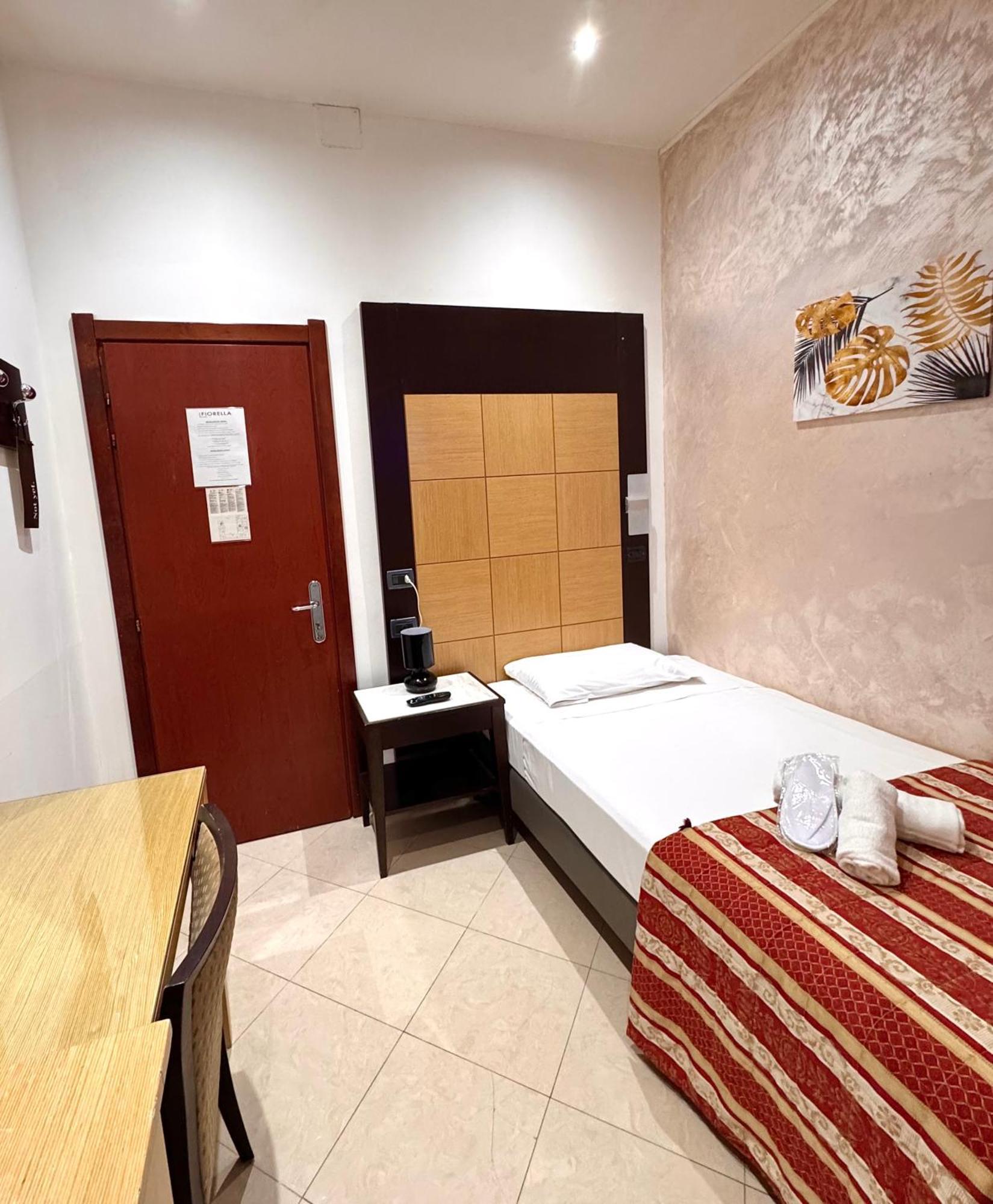 Hotel Fiorella Milano Ngoại thất bức ảnh